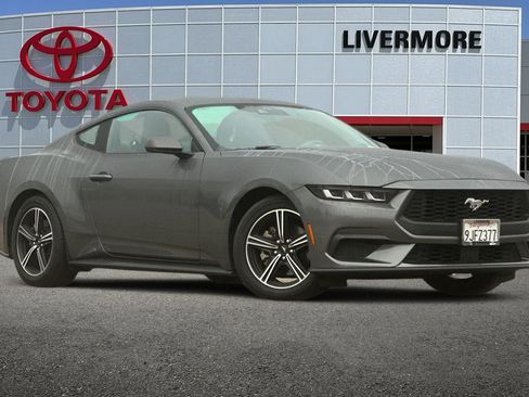 Used 2024 Ford Mustang Premium image 2