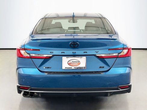 New 2026 Toyota Camry SE FWD image 5