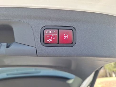 Used 2020 Mercedes-Benz GLE 350 4MATIC image 18