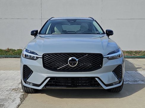 New 2026 Volvo XC60 B5 Ultra w/ Protection Package Premier image 2