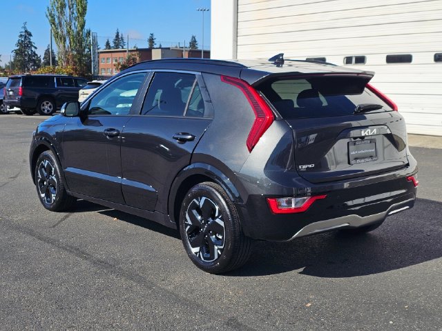 Certified 2023 Kia Niro Wind w/ Wind Preserve Package FWD image 3