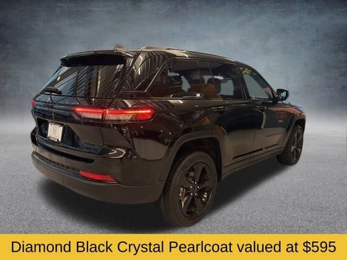 Used 2024 Jeep Grand Cherokee Limited w/ Black Appearance Package image 3