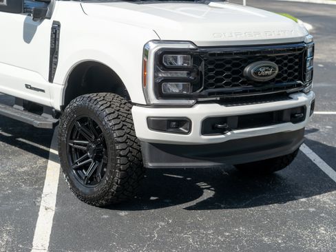 Used 2025 Ford F350 Lariat w/ Black Appearance Package AWD/4WD image 45