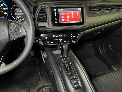 Used 2017 Honda HR-V EX image 30