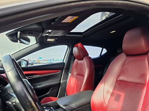 Used 2019 MAZDA MAZDA3 AWD Hatchback w/ Premium Pkg image 11