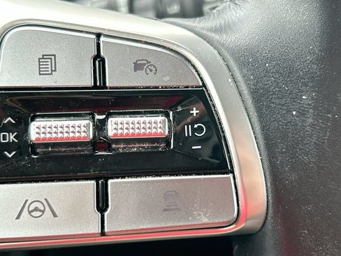 Used 2024 Kia Telluride LX FWD image 17
