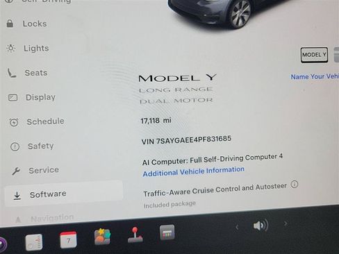 Used 2023 Tesla Model Y Long Range AWD/4WD image 11