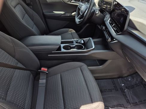 Certified 2026 Chevrolet Equinox LT FWD image 22