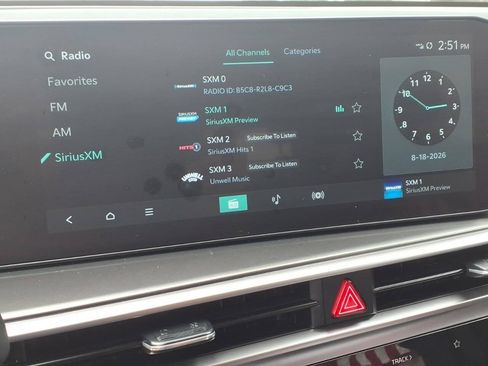 Used 2025 Kia Sorento LX FWD image 9