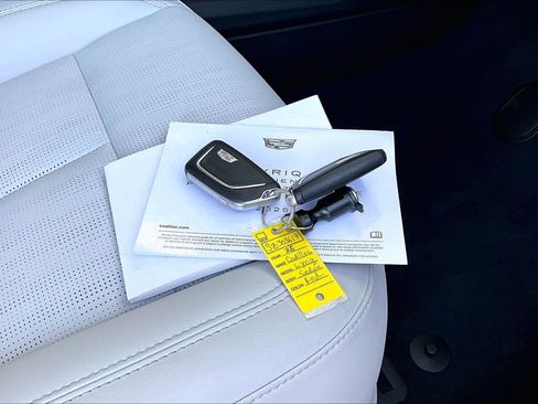 Used 2025 Cadillac Lyriq Sport image 14