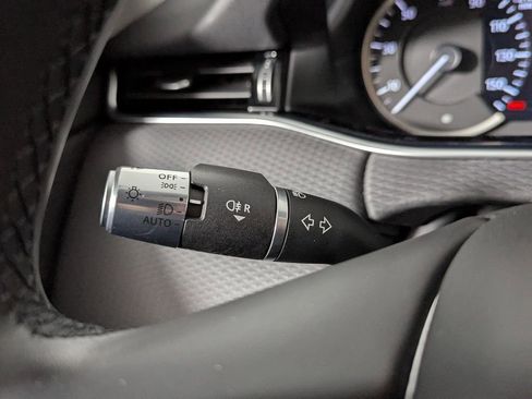 Used 2022 Land Rover Range Rover Evoque S image 24