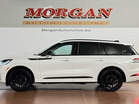 Used 2025 Lincoln Aviator Reserve w/ Equipment Group 201A image 6