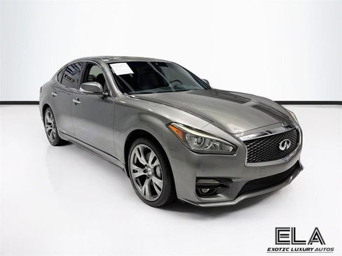 Used 2015 INFINITI Q70 3.7 w/ Sport Package RWD image 2