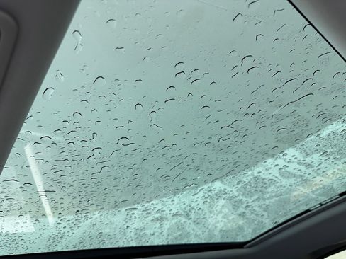 Used 2020 Land Rover Range Rover Sport HSE image 13