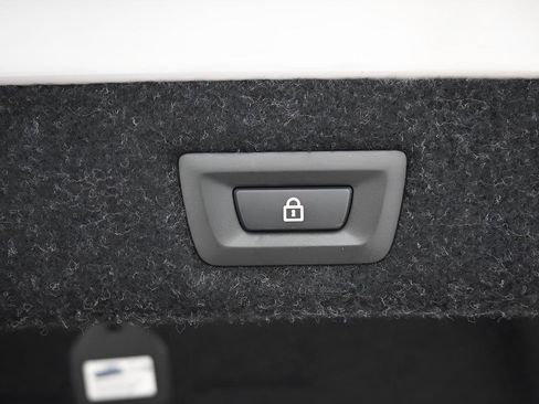 Used 2017 BMW 540i xDrive AWD/4WD image 17