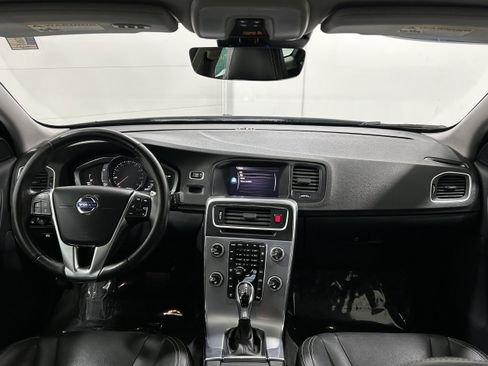 Used 2018 Volvo S60 T5 Dynamic w/ Vision Package AWD/4WD image 14