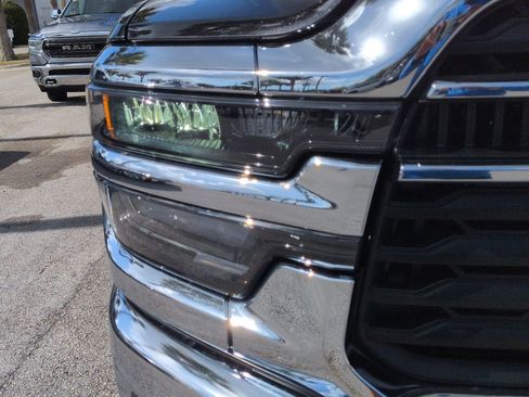 Used 2025 RAM 2500 Tradesman AWD/4WD image 9