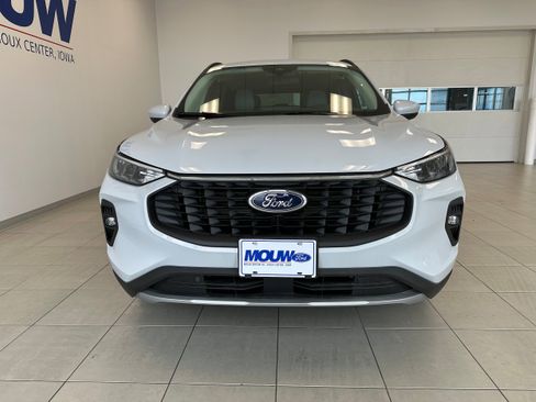 New 2025 Ford Escape SE FWD image 33