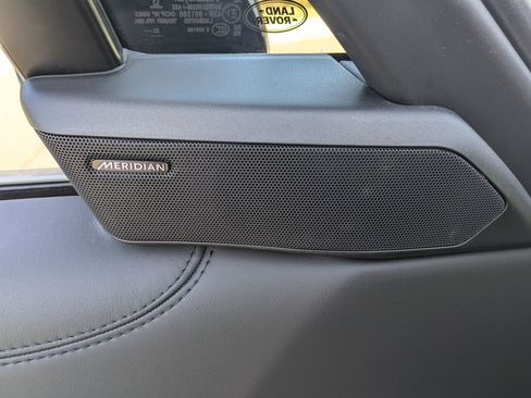 Used 2023 Land Rover Range Rover SE image 22