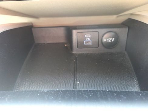 Used 2020 Ford Escape SE FWD image 33