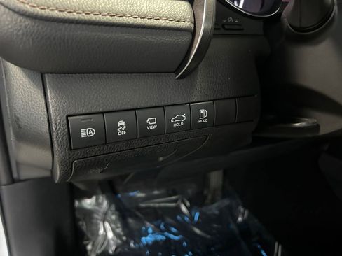 Used 2020 Toyota Camry XLE image 21