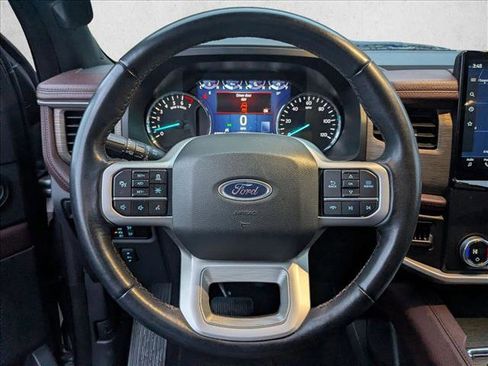 Used 2023 Ford Expedition Limited image 17