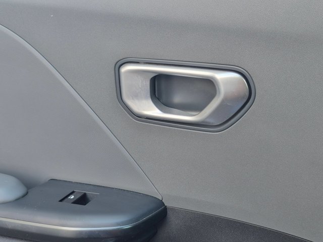 Used 2025 Kia K4 FWD image 26