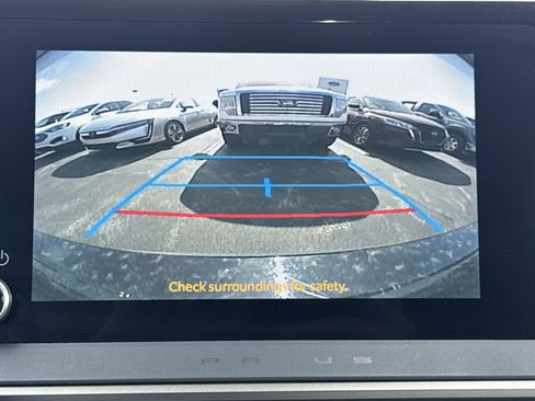 Used 2024 Toyota Prius LE image 21