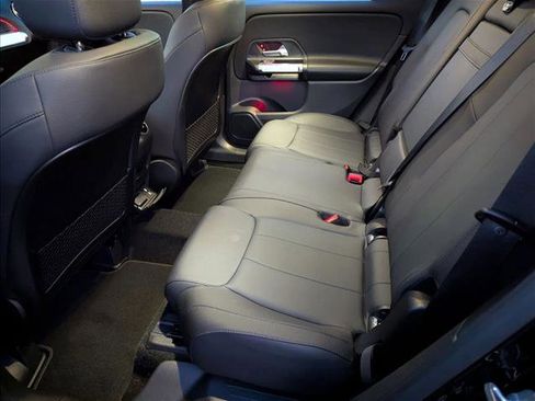 Certified 2025 Mercedes-Benz GLB 250 image 18