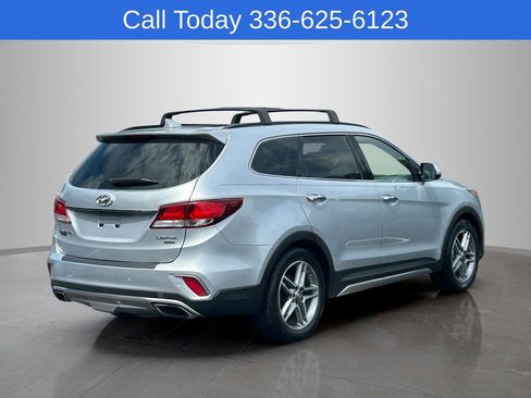 Used 2017 Hyundai Santa Fe Limited FWD image 5