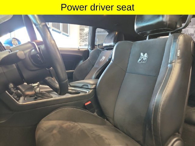 Used 2015 Dodge Challenger R/T Scat Pack w/ Leather Interior Group RWD image 23