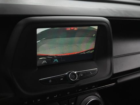 Used 2018 Chevrolet Camaro LT image 31