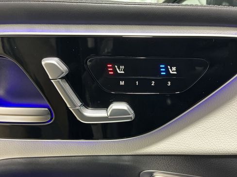 Used 2025 Mercedes-Benz GLC 300 4MATIC image 7