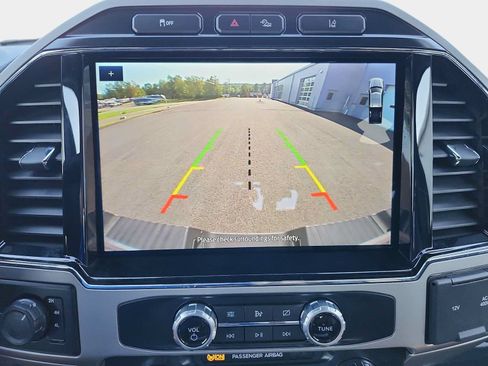 Used 2022 Ford F250 Lariat w/ Tremor Off-Road Package AWD/4WD image 14