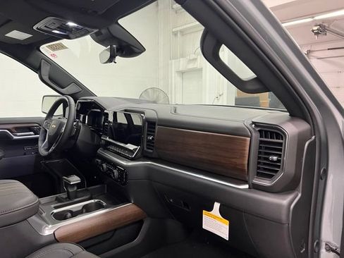 New 2026 Chevrolet Silverado 1500 High Country AWD/4WD image 23