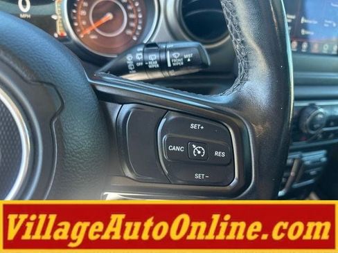 Used 2019 Jeep Wrangler Unlimited Sport w/ Technology Group AWD/4WD image 30