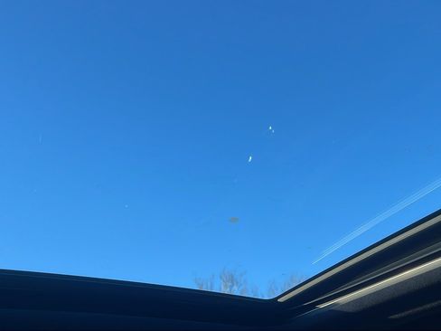 Certified 2025 Subaru Forester Limited image 26