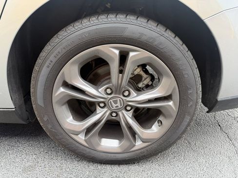 Used 2024 Honda Accord EX image 32