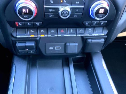 Used 2021 GMC Sierra 1500 AT4 w/ AT4 Value Package image 31