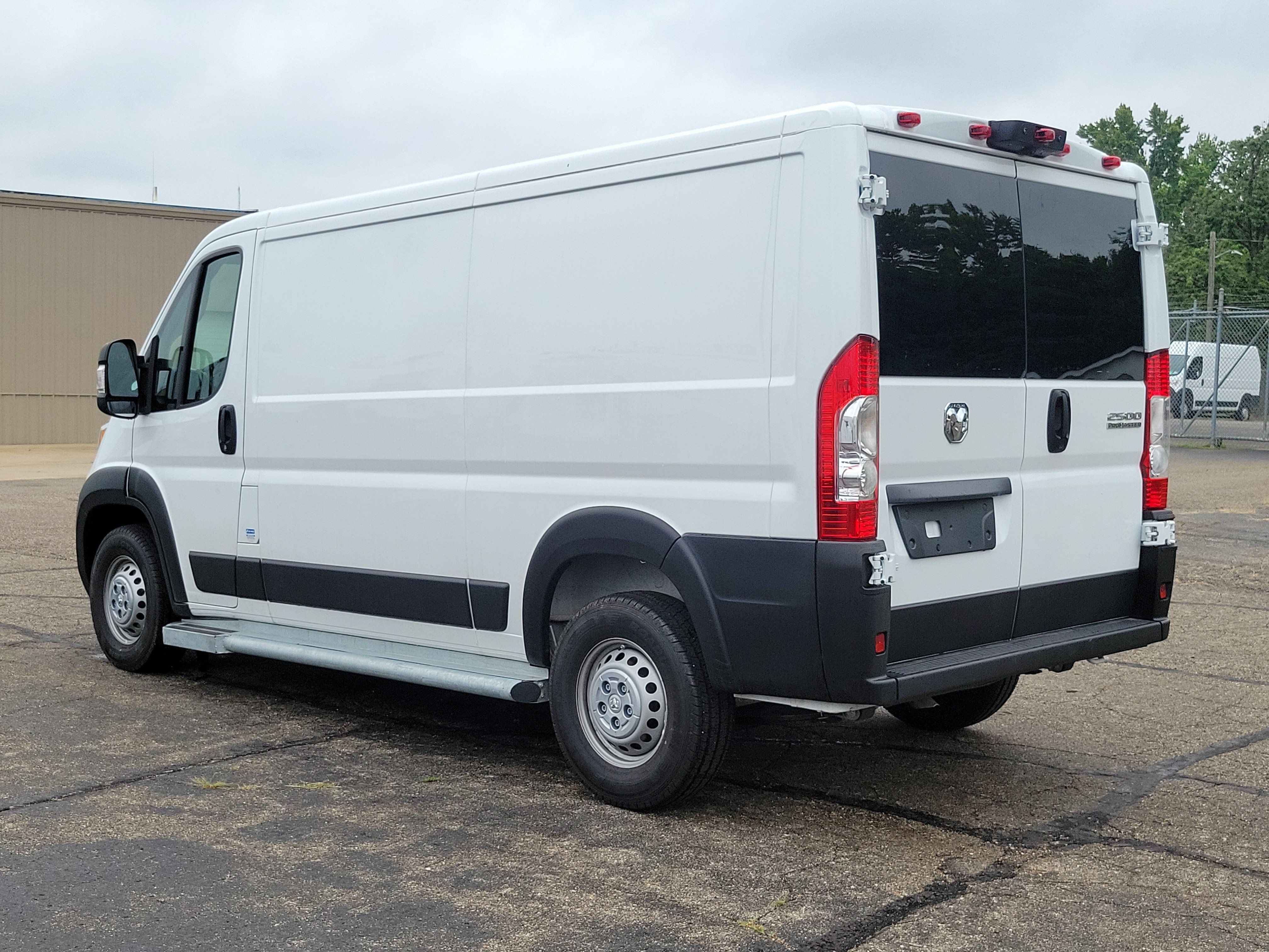 Used 2025 RAM ProMaster 2500 w/ U-Haul Equipment Group FWD image 3