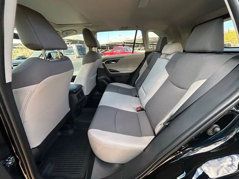 Used 2025 Toyota RAV4 XLE image 29