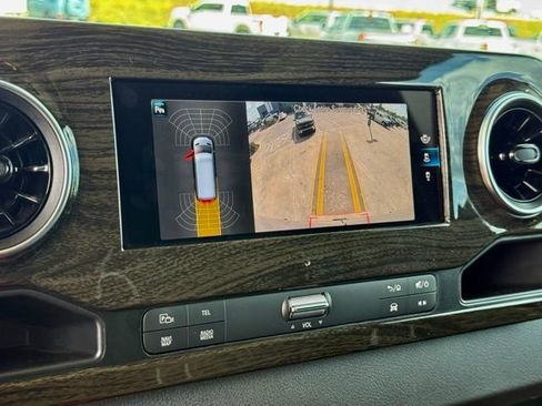 Used 2024 Mercedes-Benz Sprinter 3500 image 42