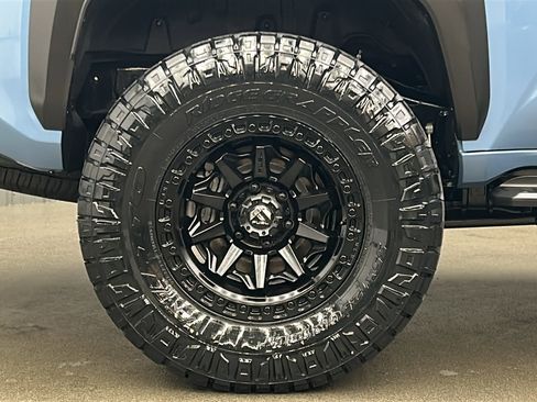 Used 2025 Toyota 4Runner TRD Off-Road Premium w/ Tow Technology Package image 11