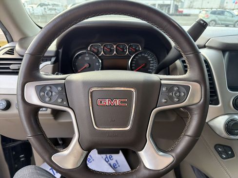 Used 2019 GMC Yukon SLT w/ HD Trailering Package image 12