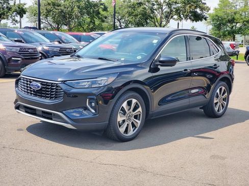 Certified 2023 Ford Escape Platinum FWD image 2
