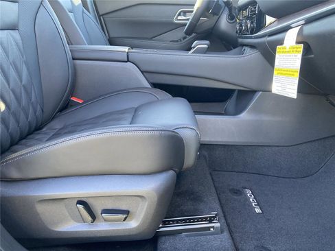 New 2026 Nissan Rogue Platinum w/ Platinum Premium Package AWD/4WD image 31
