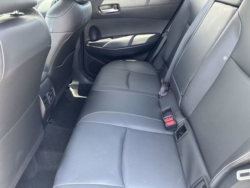 Used 2022 Toyota Corolla Cross XLE w/ Convenience Package FWD image 16