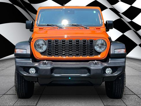 Used 2025 Jeep Wrangler Unlimited Sport AWD/4WD image 3