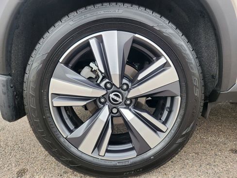 Used 2022 Nissan Rogue Platinum w/ Head-Up Display Package image 14