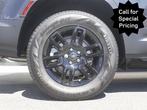 New 2025 Land Rover Defender 130 S image 33